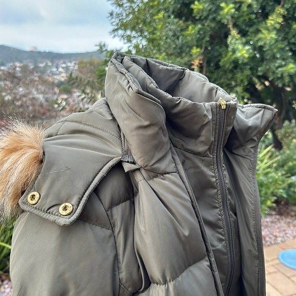 Ellen Tracy olive puffer coat faux fur detachable hood - Picture 11 of 17